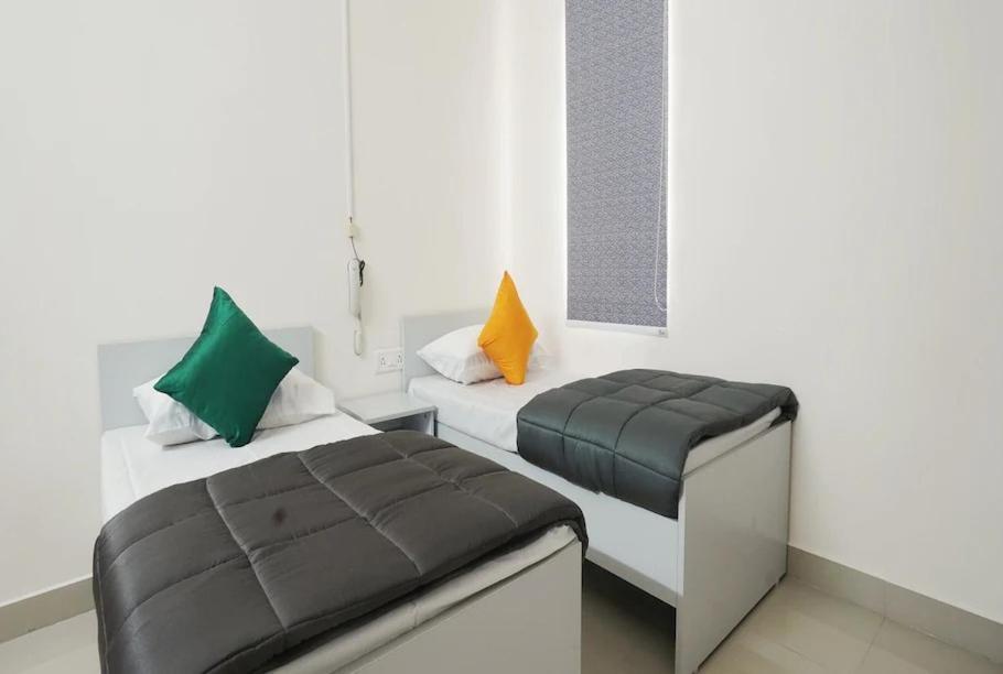 Hotel Cyber Pride Haydarabad Dış mekan fotoğraf